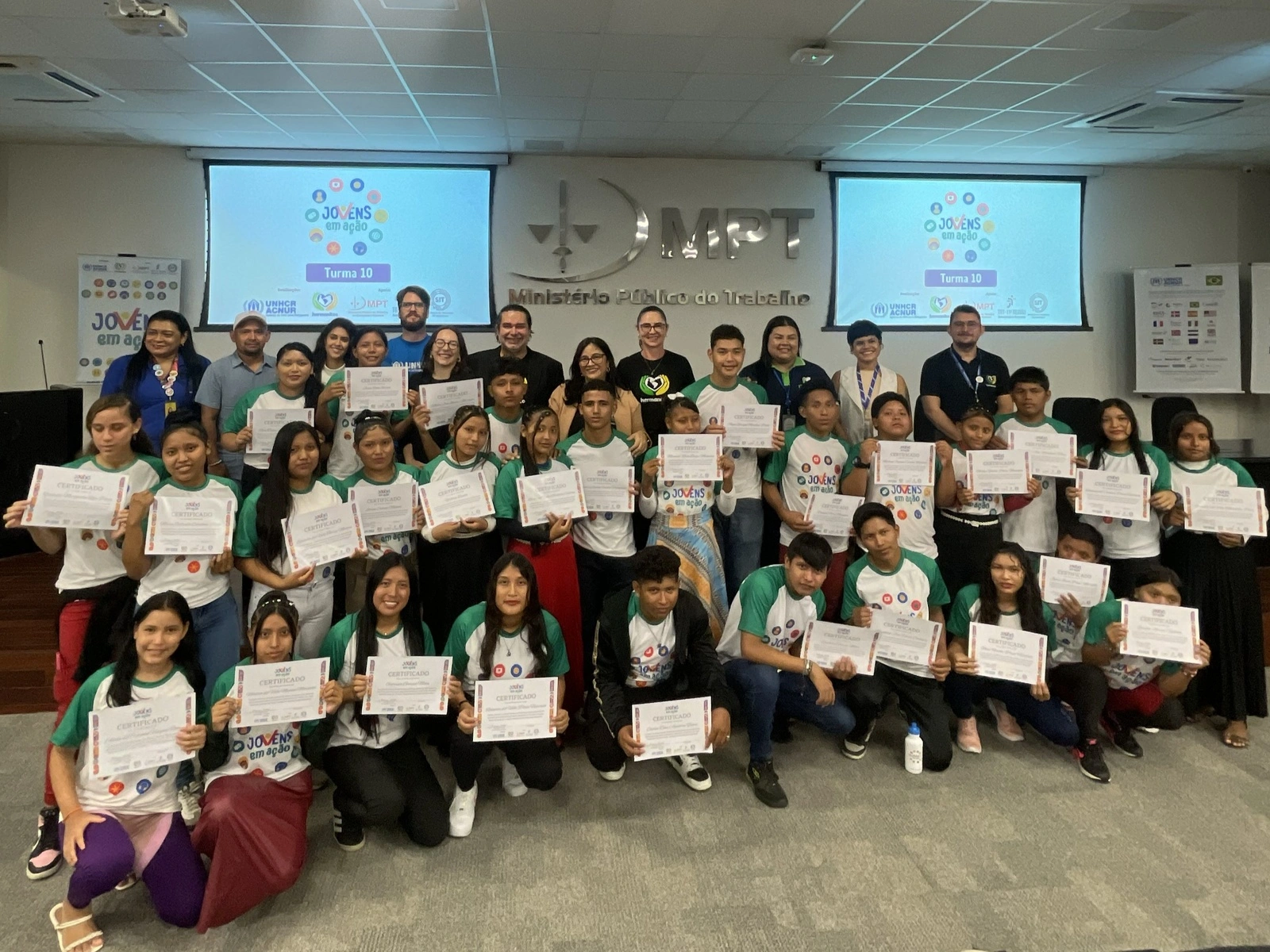 A décima turma do Jovens em Ação, edição voltada a indígenas Warao, foi formada em dezembro de 2025. Créditos - Hermanitos